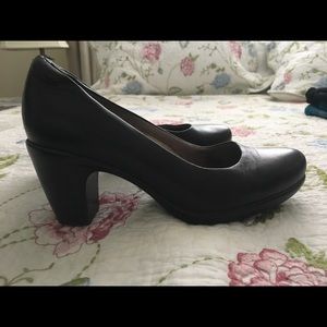 Black Naturalizer pumps size 5.5